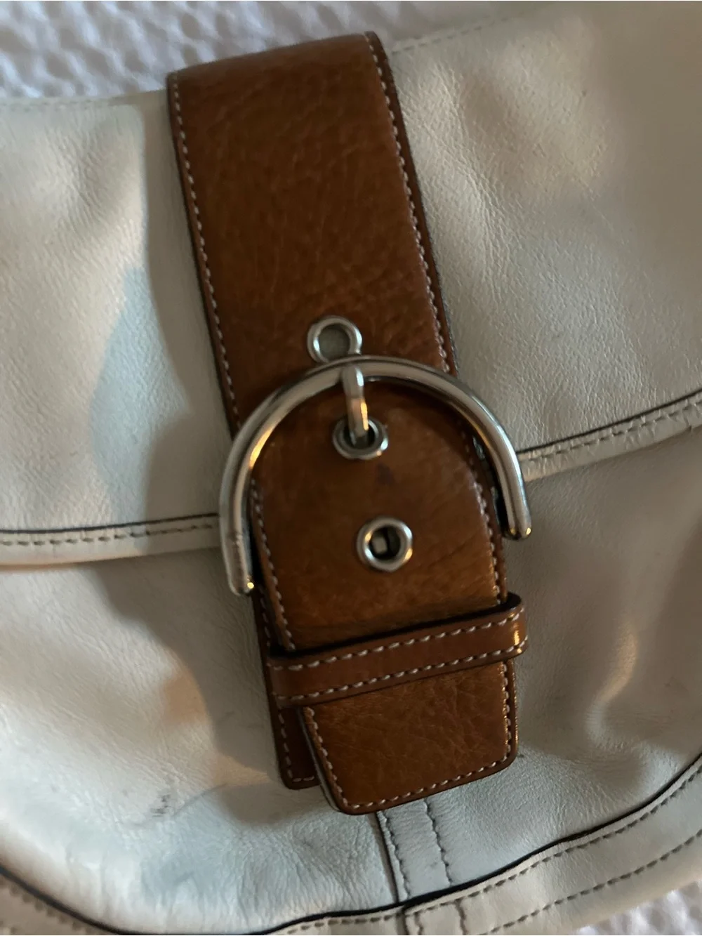 Coach elegant cream